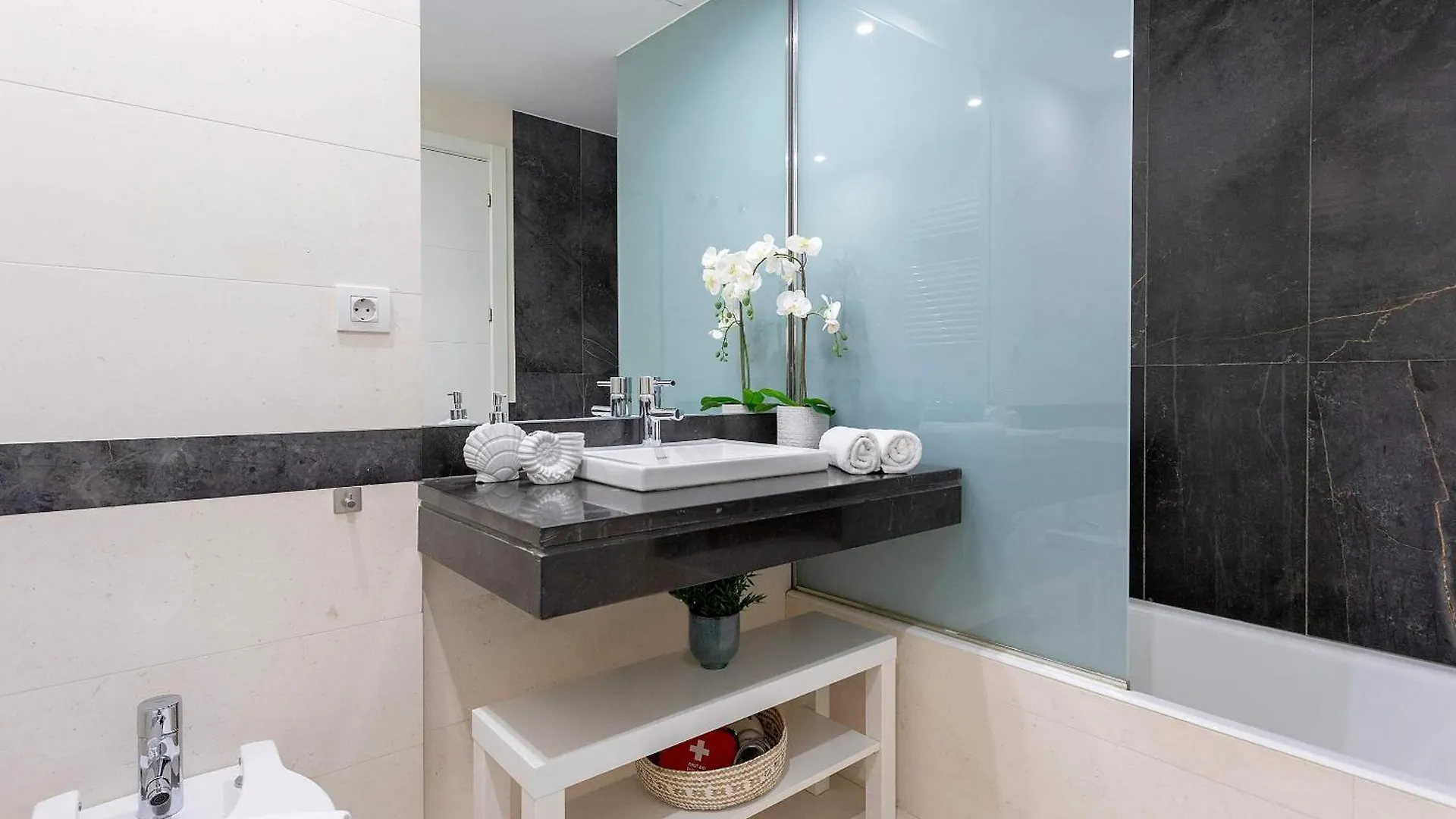 Apartment Genteel Home San Agustin Malaga